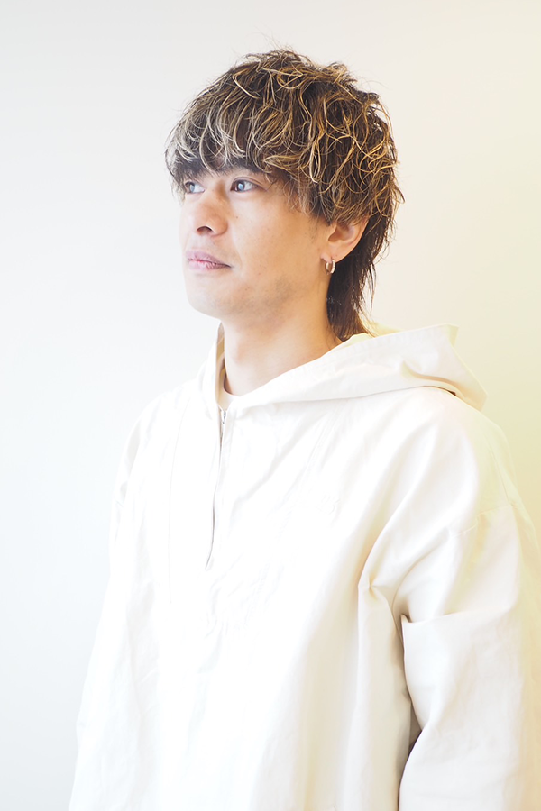 at tee スタッフ