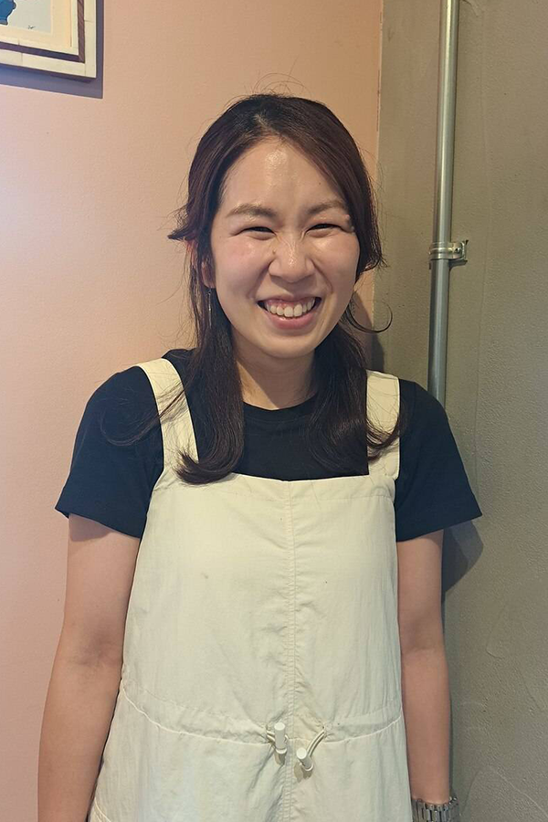 at tee スタッフ
