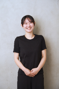 at tee スタッフ